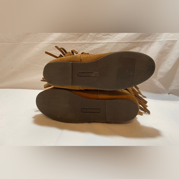 minnetonka moccasins boot Layer Fringe Boots Brown Size 5 women’s - Picture 4 of 9